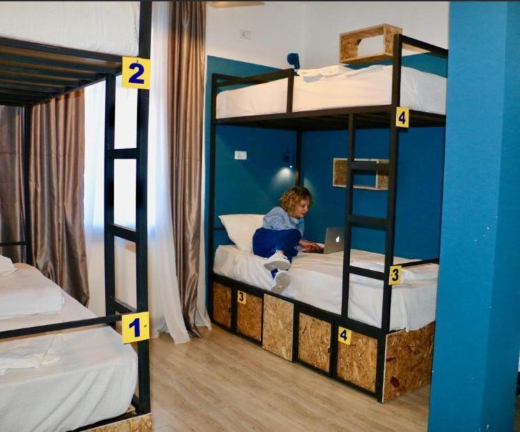 Scary Hostel Tbilissi Extérieur photo